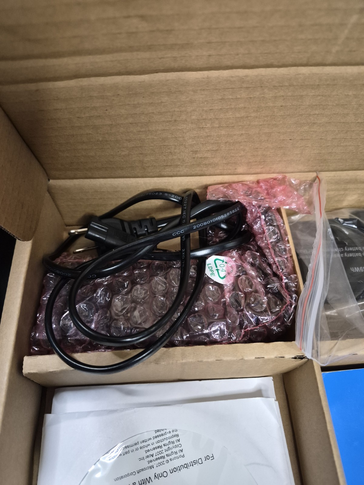 Acer Aspire 1, 15.4″ LCD Windows Vista Computer Laptop,New Used For Display.