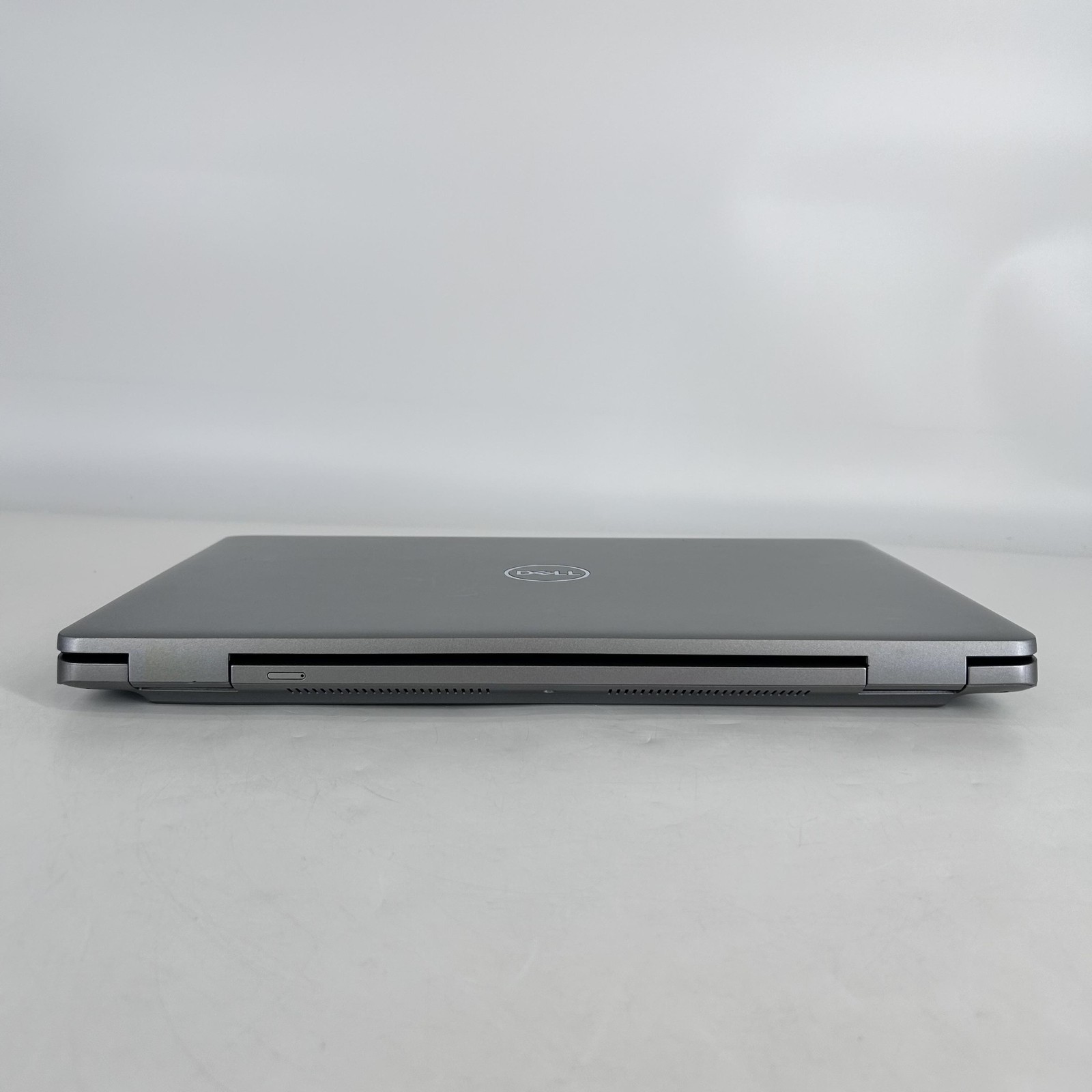Dell Precision 3581 15.6 FHD 2.6 GHz i9-13900H 16GB 1TB SSD RTX 2000 Ada Good