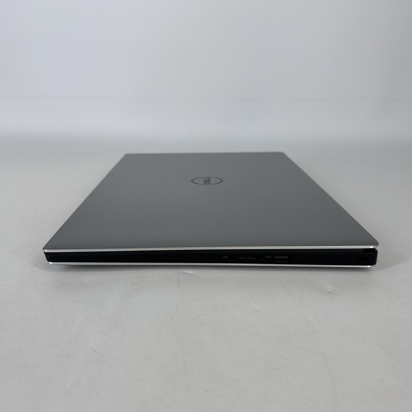 Dell XPS 15 9560 Gray FHD i7-7700HQ 2.80GHz 16GB 512GB SSD GTX 1050 Good