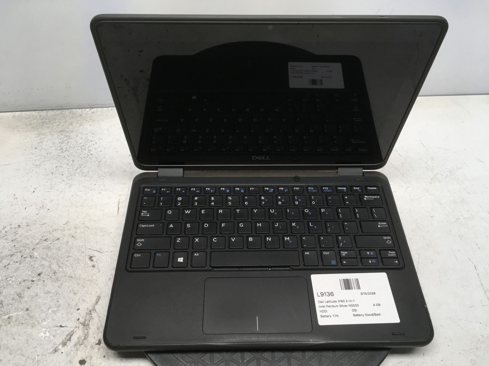 Dell Latitude 3190 2-In-1 Intel Pentium Silver N5000 1.1GHz 4 GB NO HDD