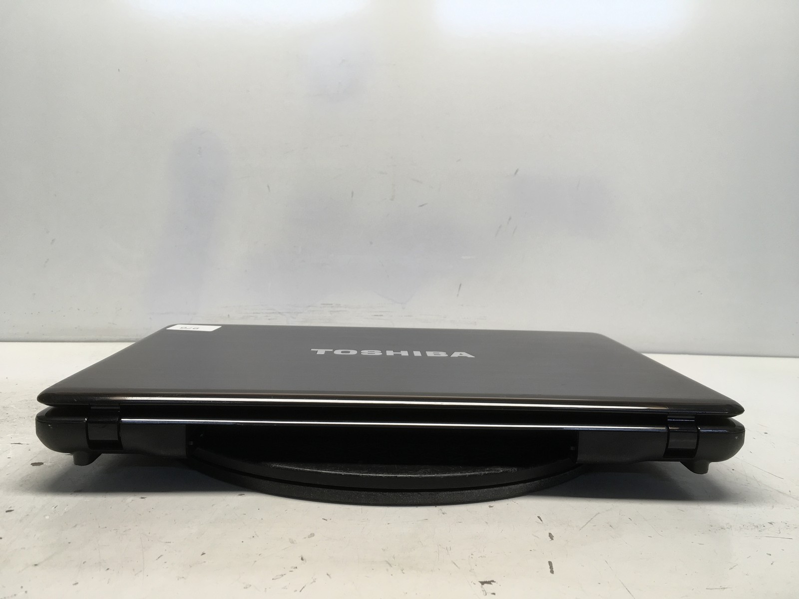 Toshiba Satellite P755-S5320 Intel i3-2330M 2.2GHz 4 GB NO HDD No Batt