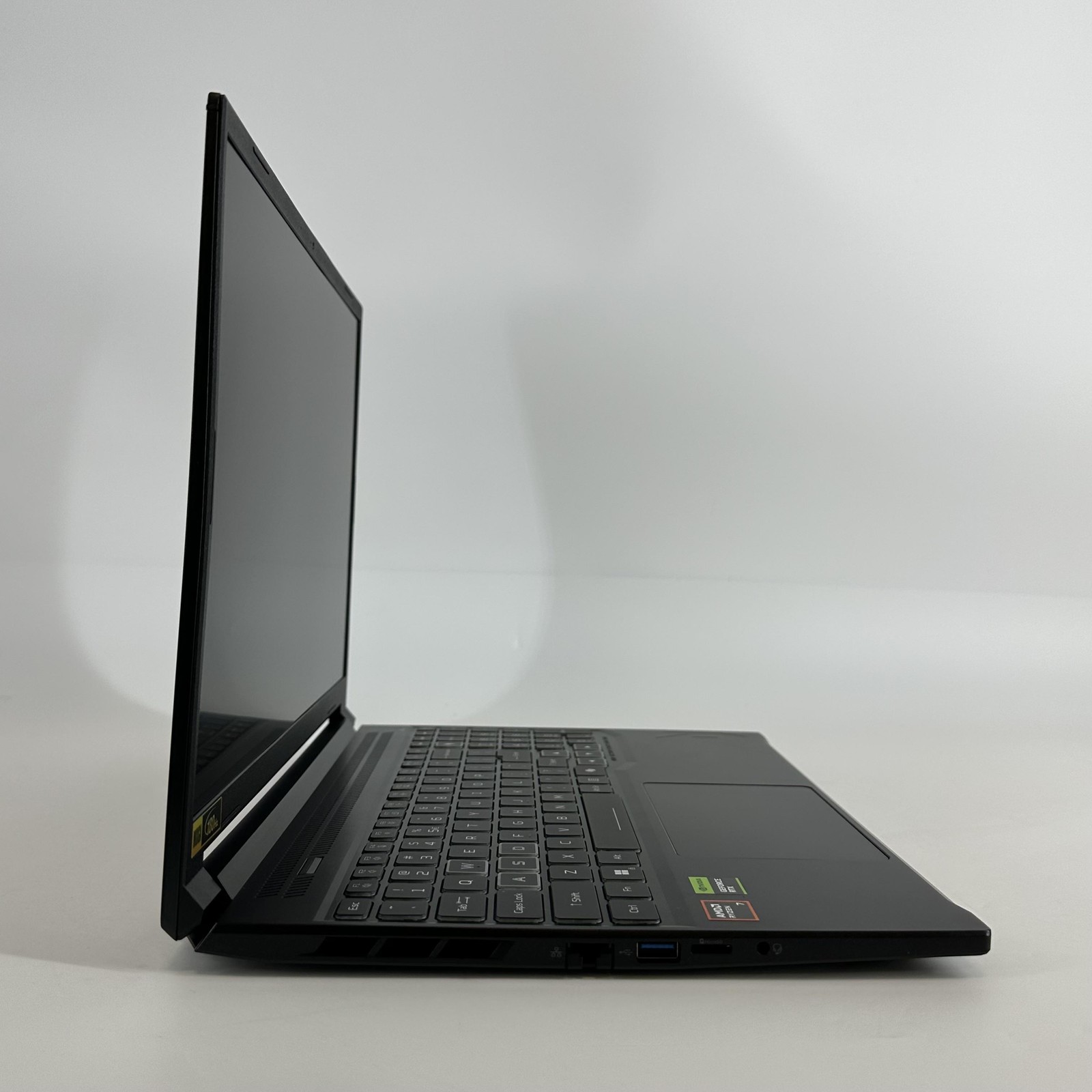 Acer Nitro V 16S AI 16 180Hz FHD+ 3.8 GHz Ryzen 7 260 32GB 1TB SSD RTX 5060