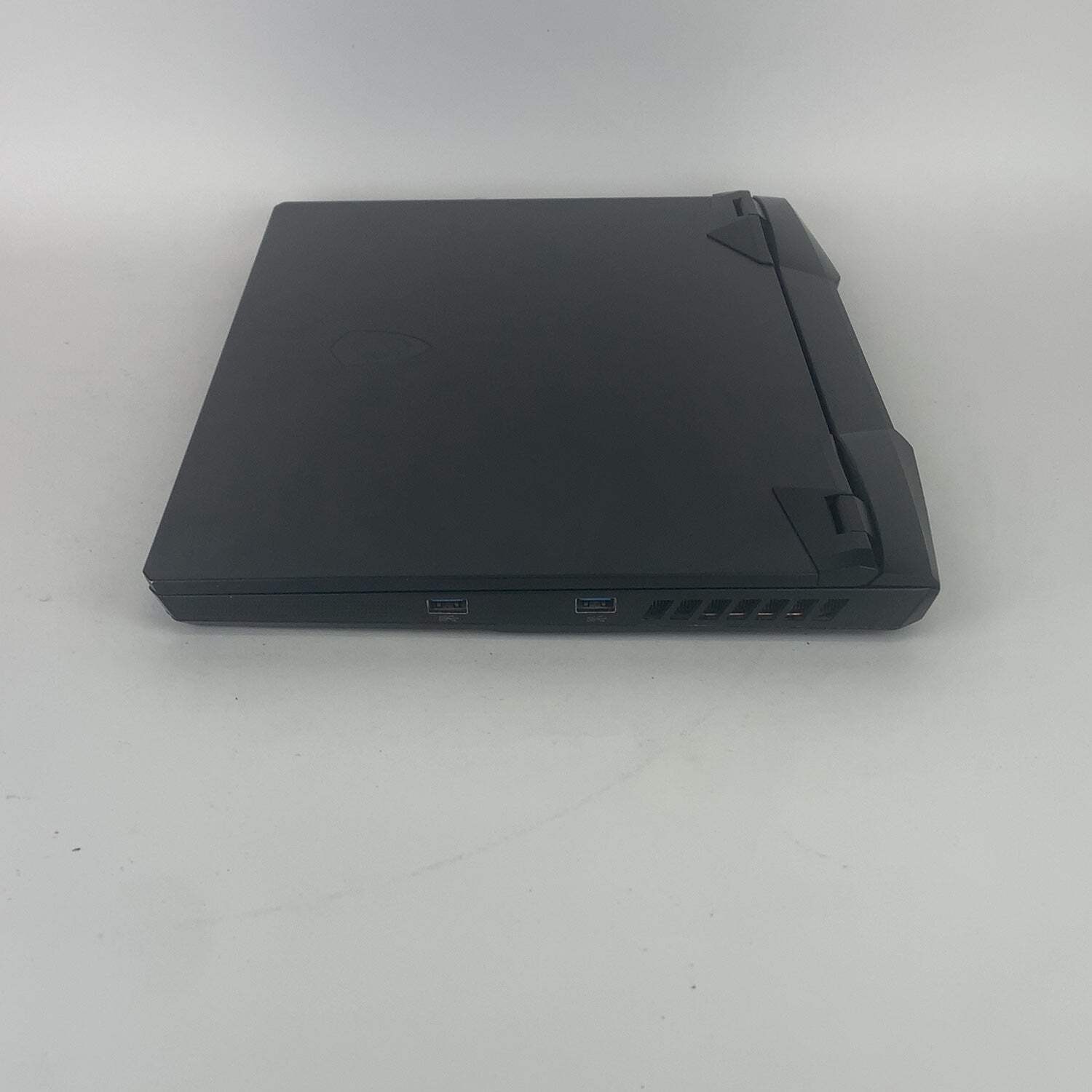 Broken MSI Leopard GP66 15.6″ i7-11800H 2.3GHz 20GB RAM 512GB SSD RTX 3080 READ