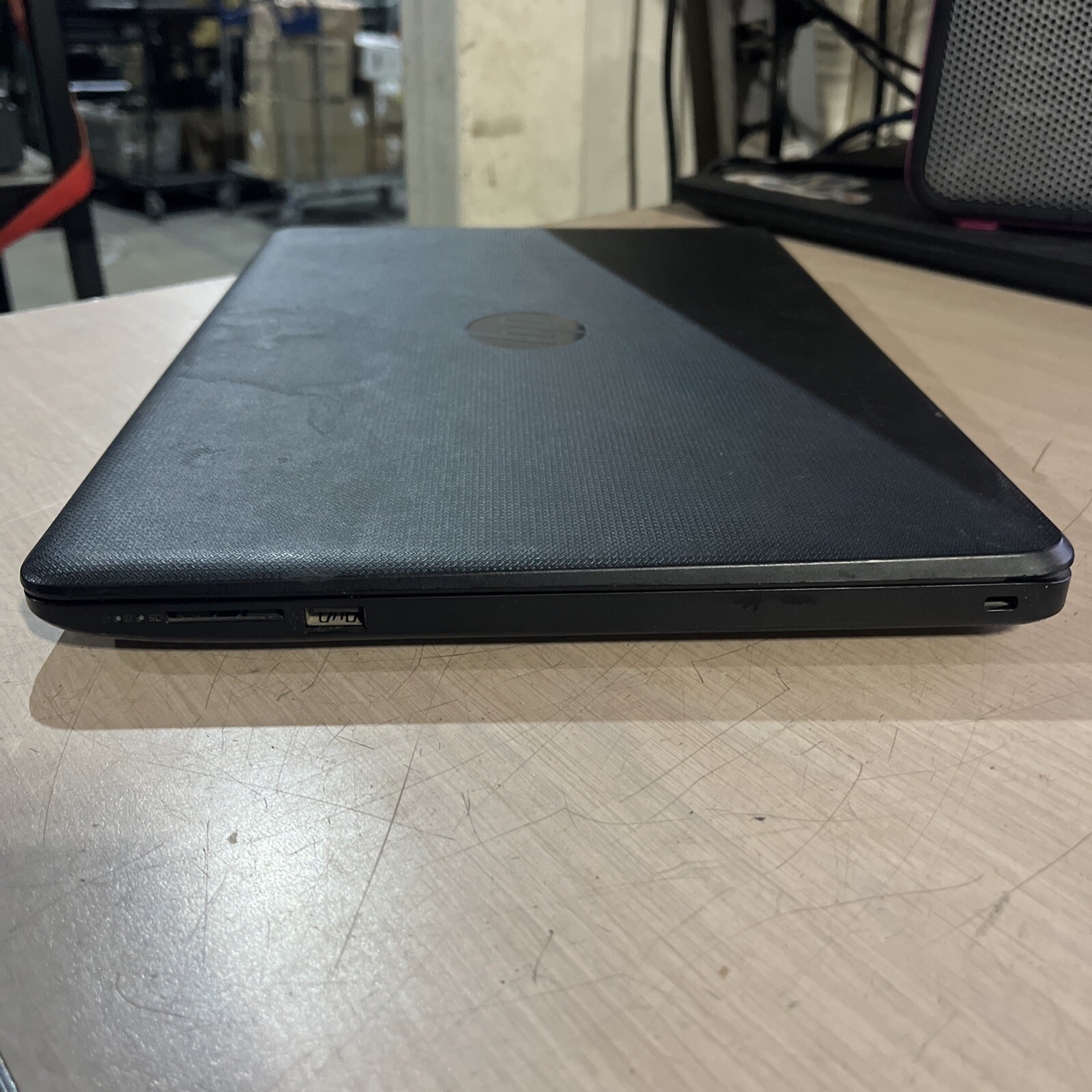 HP LAPTOP 14-BW0XX AMD R2-9000E R2 4GB RAM NO HD