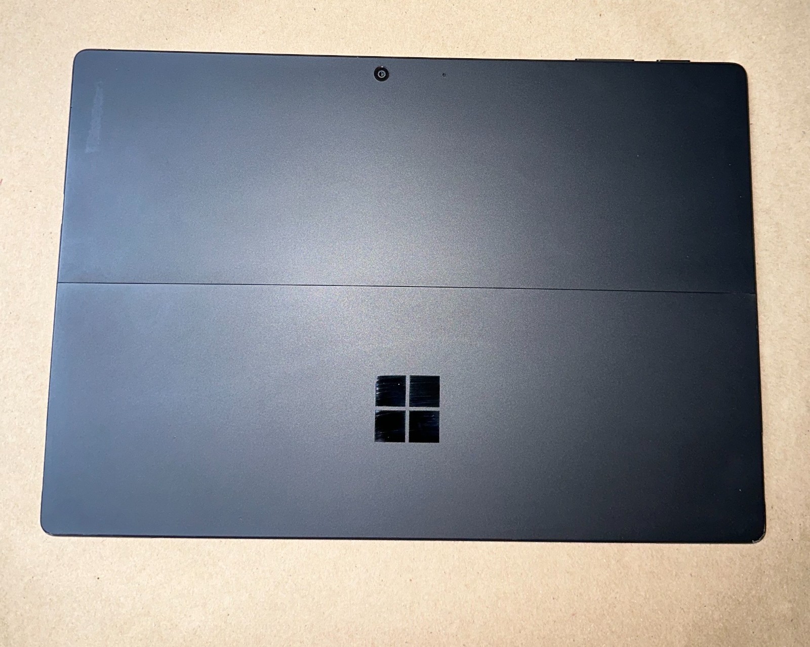 Microsoft Surface Pro 7 12.3″, Black, 256GB, i7, 16GB- Has Screen Flickers