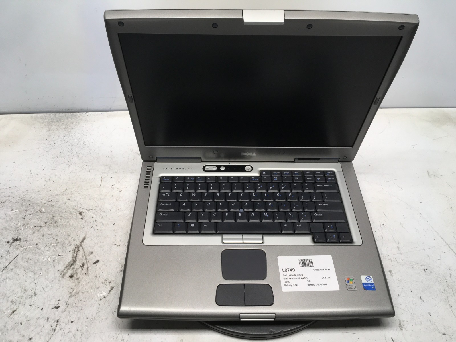 Dell Latitude D800 Intel Pentium M 1.4GHz 256 MB NO HDD