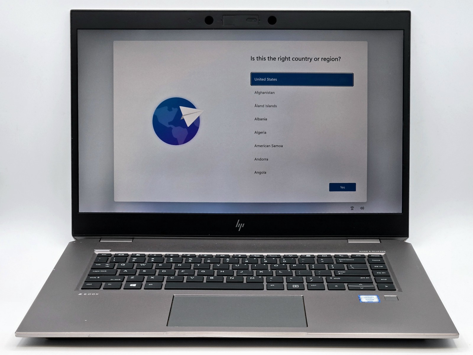 HP ZBook Studio G5 15″ FHD XEON E-2176M 1TB SSD 16GB W11P Quadro P1000 120Hz