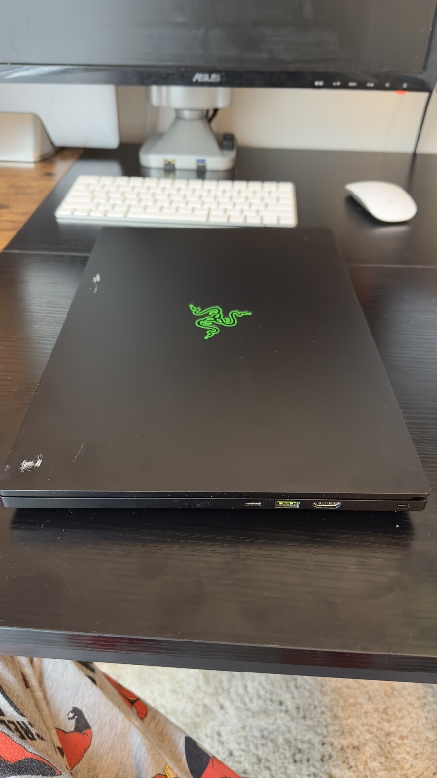 Razer Blade 15 15.6″ (256GB SSD, Intel Core i7-10750H, 2.6GHz, 16GB RAM) Laptop