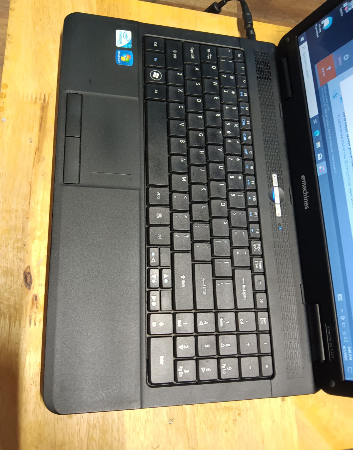 Emachines E527/Core2Duo T6600/2.20ghz/4gb/160gb/Windows 10 Home/Vga/15.6″