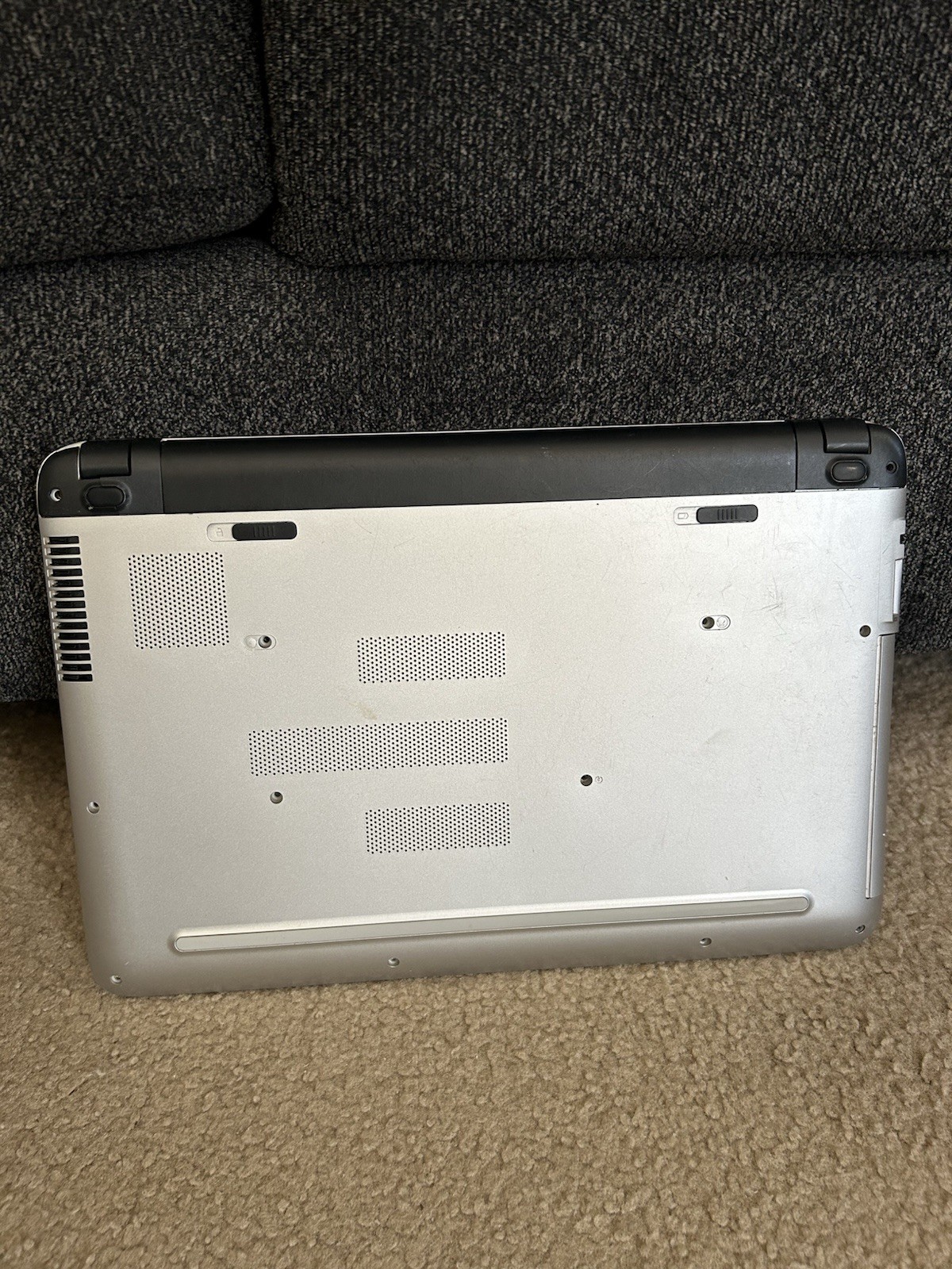 HP Pavilion 15.6″ Laptop B&O Audio UNTESTED Parts Repair Hinge Damage