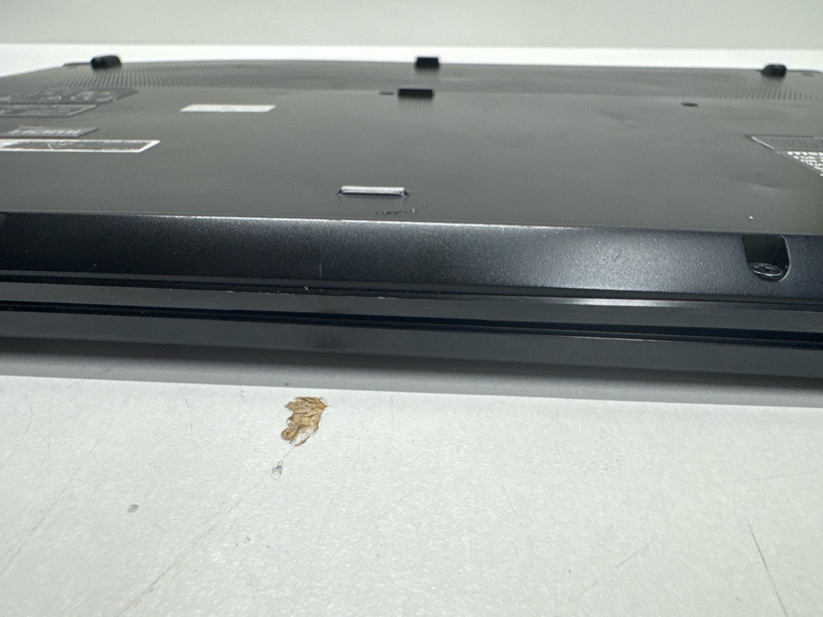 MSI COMPUTER MS-1551 WITH CHARGER (P05025054)