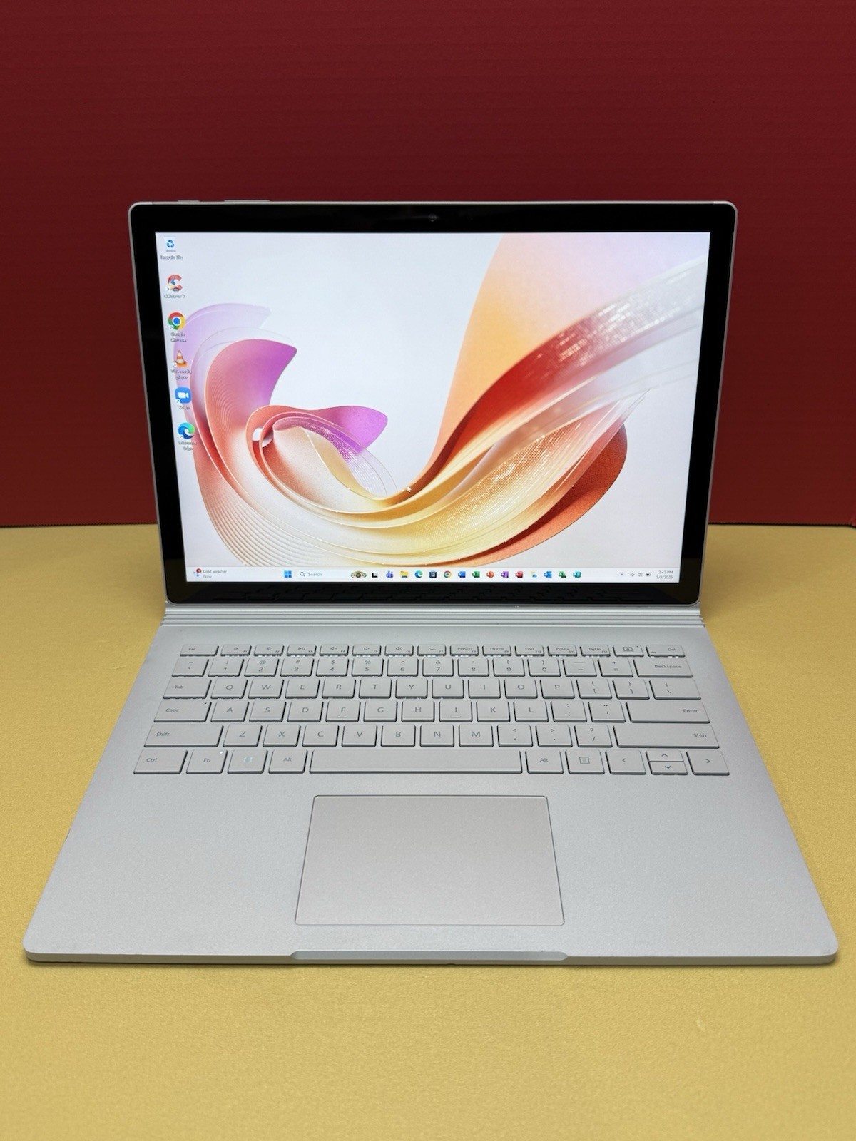 Microsoft Surface Book 2 13.5” i5 8350U 1.7GHz 8GB RAM 256GB 2 In 1 Laptop