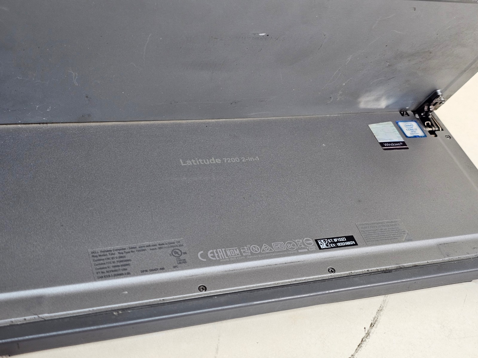 Dell Latitude 7200 2 in 1 Tablet Laptop – 1.9 GHz i7 16GB 1TB Cam 12.3″ – SP1