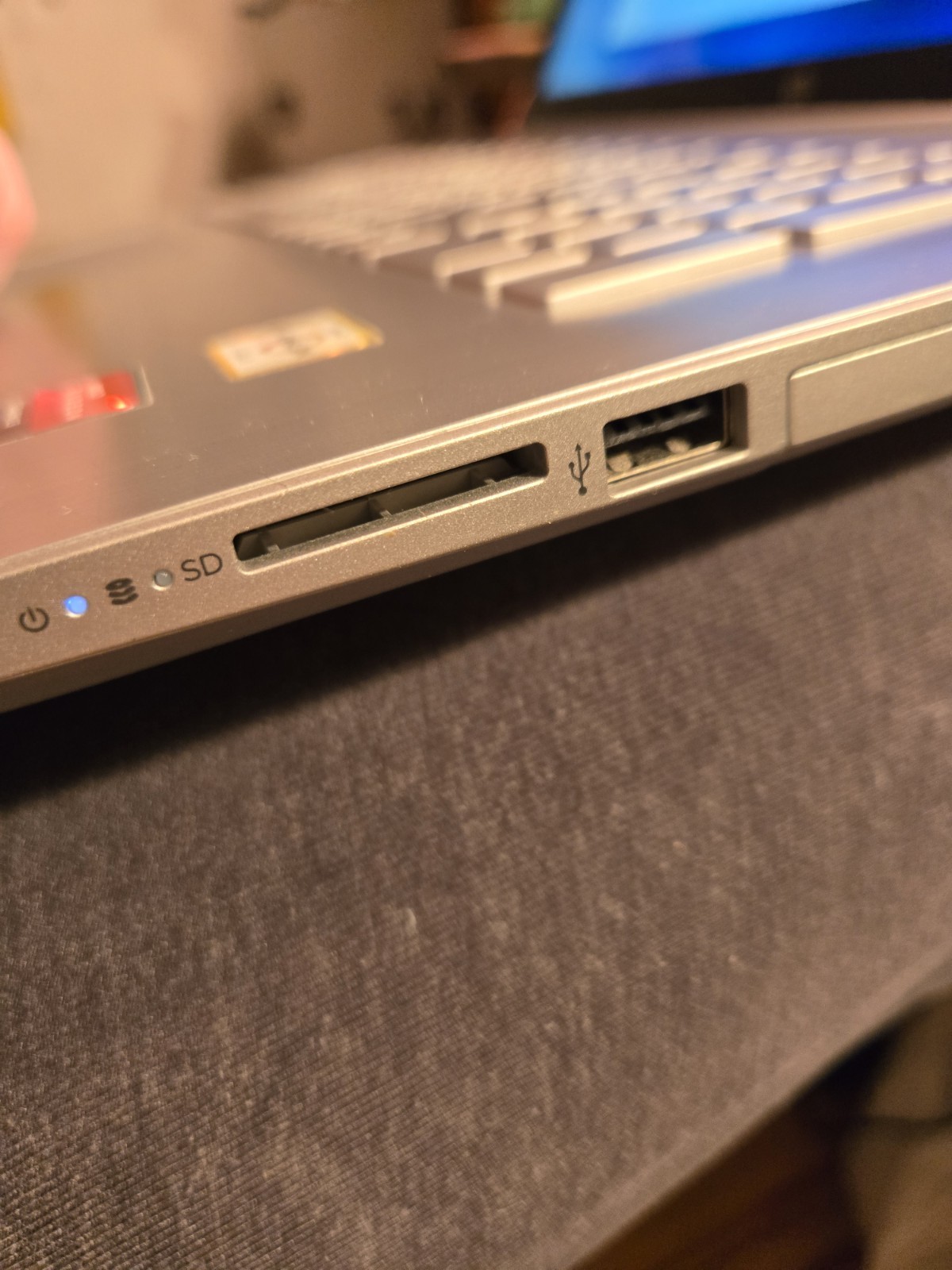 HP Laptop 17-CA2020NR 17-inch AMD Athlon Laptop SN 5CG035B58W – Works