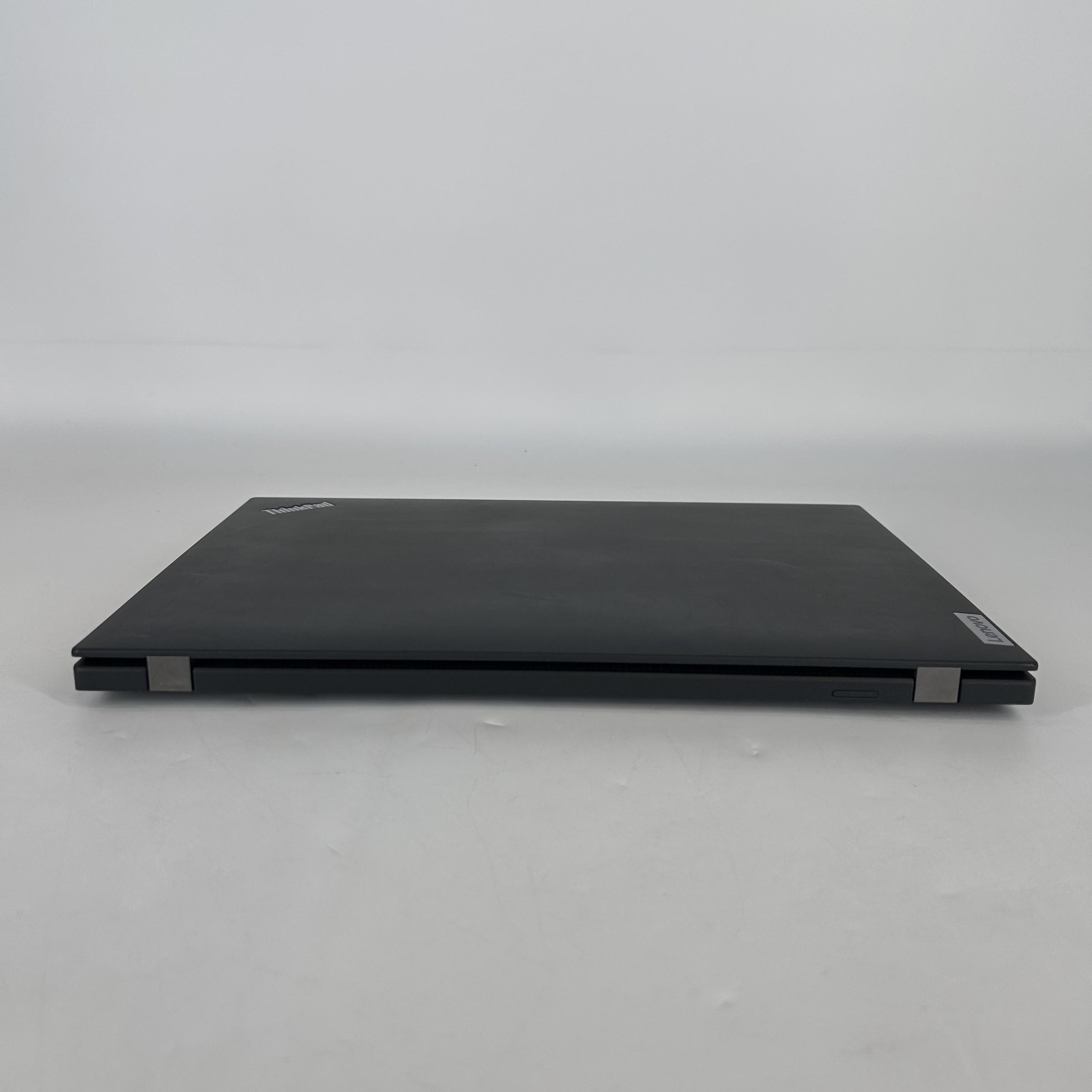 Lenovo ThinkPad T16 Gen 2 FHD+ TOUCH 3.3 GHz Ryzen 7 PRO 7840U 32GB 1TB SSD Good
