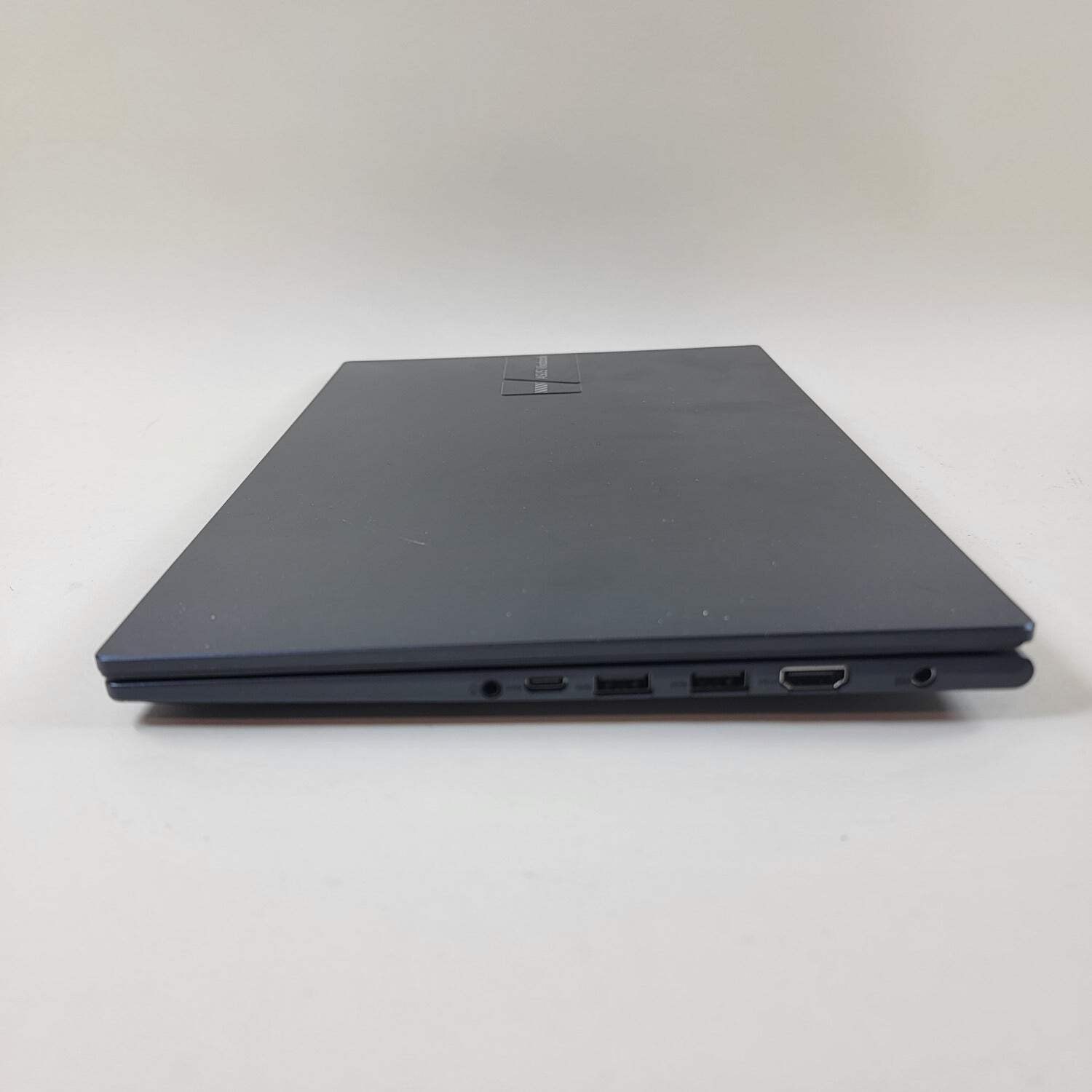 Asus Vivobook 14 X1404V 14″ Core 5 120U 1.4GHz 8GB RAM 256GB SSD