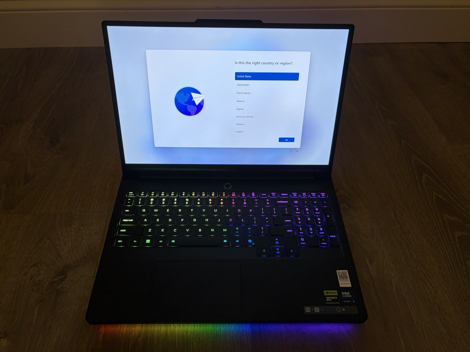 Lenovo Legion Pro 7 16IAX10H 16in Ultra 9 275HX 32GB 2TB RTX 5080