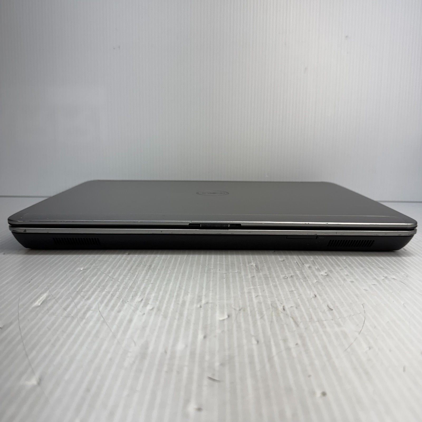 Dell Latitude E6440 i7-4610M 14″ Linux Mint 22.3 Laptop 120GB SSD 8GB *SEE PICS