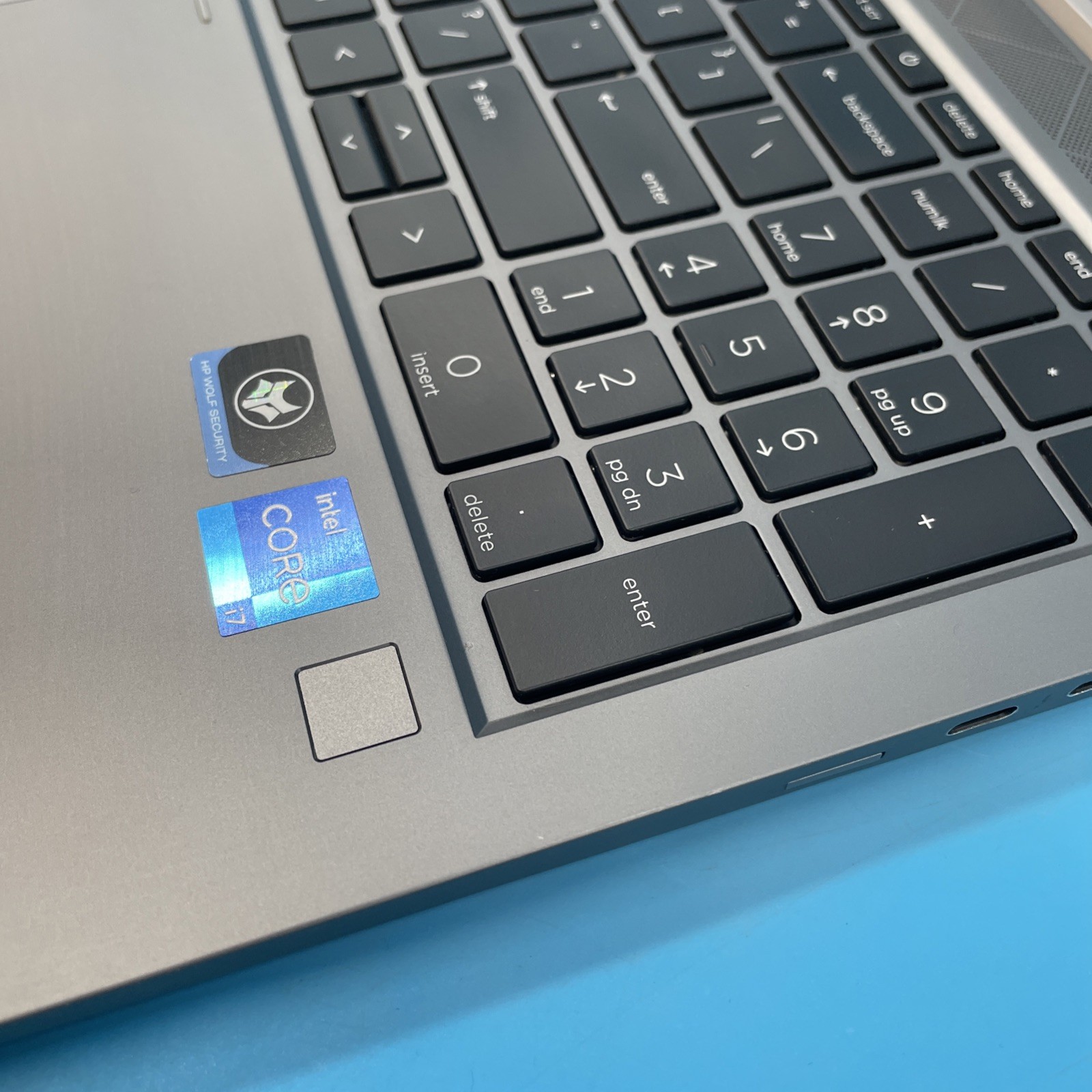 HP ZBook Firefly G8 | i7-1165G7 | 16GB RAM | 512GB SSD | WIN11 PRO | 71% BATT