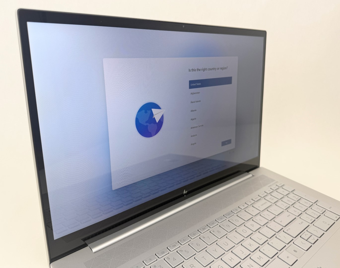 HP Envy 17t-cg100 CTO 17.3″ FHD Touch i7-1165G7 16GB 1TB SSD W11H