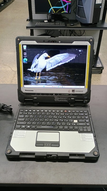 Panasonic Toughbook CF-33 – i5-10310u – 16GB Ram – 512GB SSD – Win 11 Pro -Read