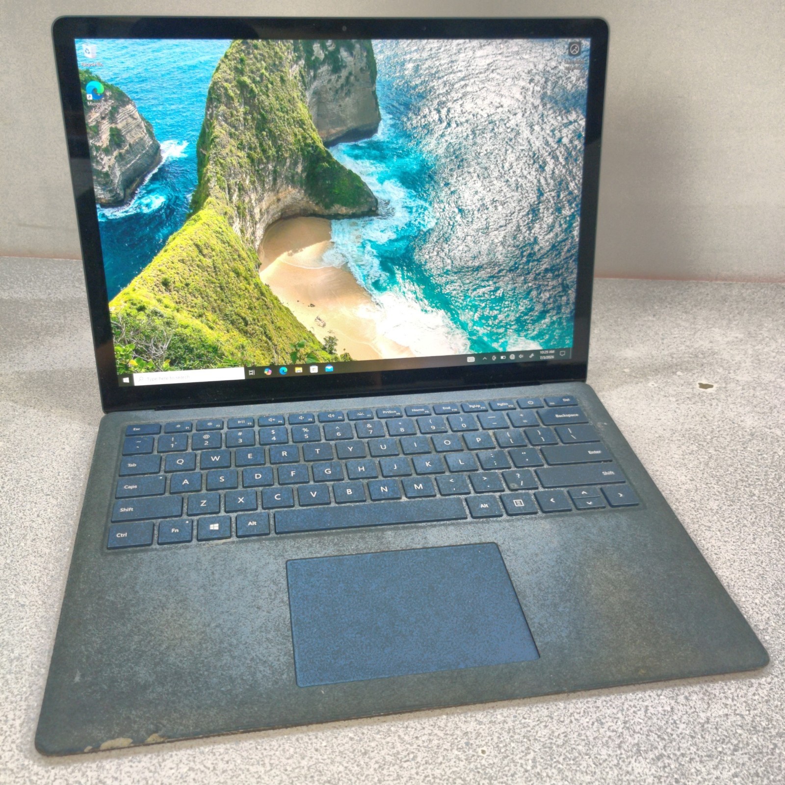Microsoft Surface 2, 1769 i7-7660U 8G 256GB W10PRO FAIR CONDITION, No Adapter