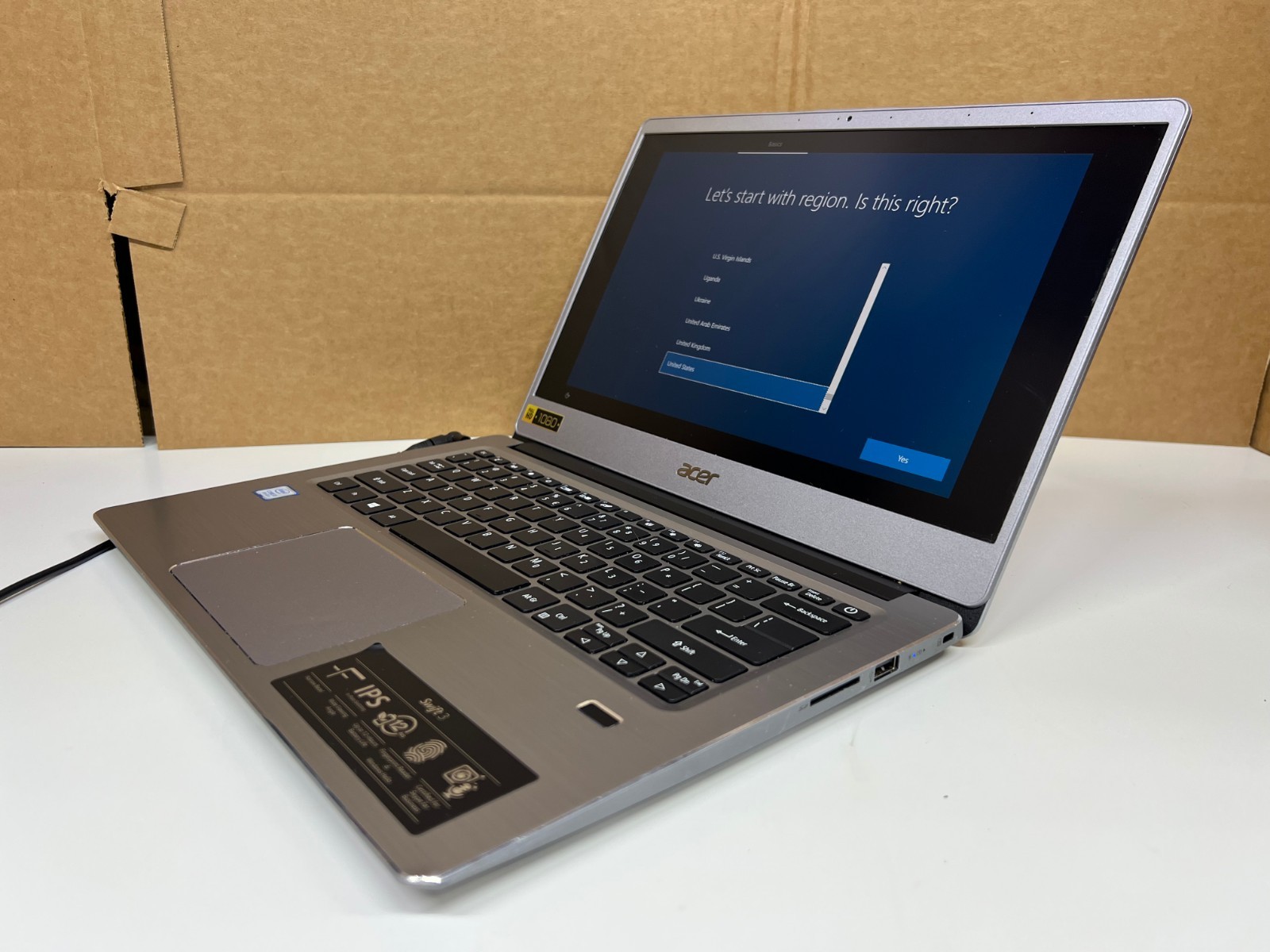 Acer Swift 3 SF314-54-39BH 14″ Laptop – 128GB SSD, 4GB RAM, Intel i3, Windows 10