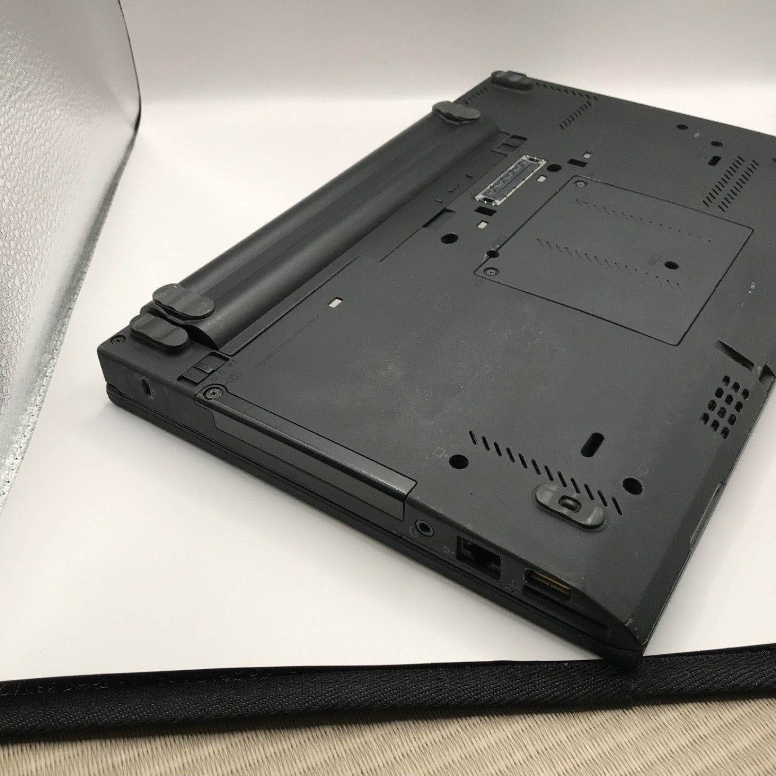 Lenovo ThinkPad X230 Core i5 / 8GB / SSD 128GB / Windows 7 Used From JP