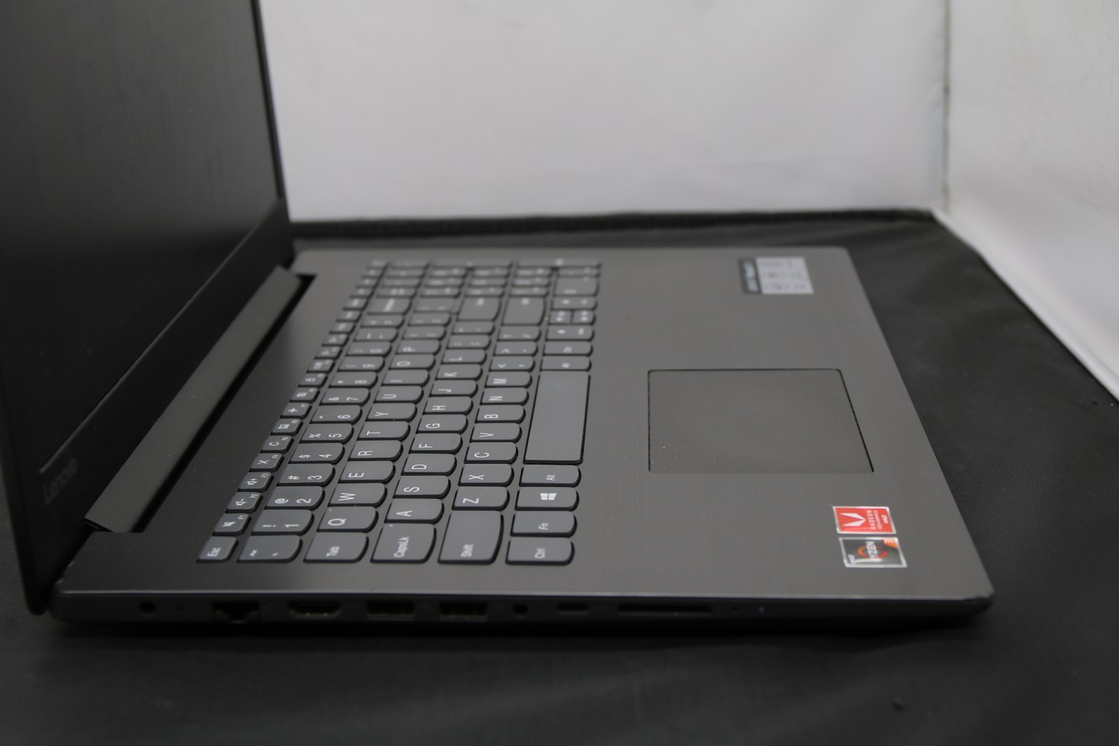 Lenovo IdeaPad 330 – AMD Ryzen 3 2200U – 8GB, 1TB, Windows 11 Home – No Adapter
