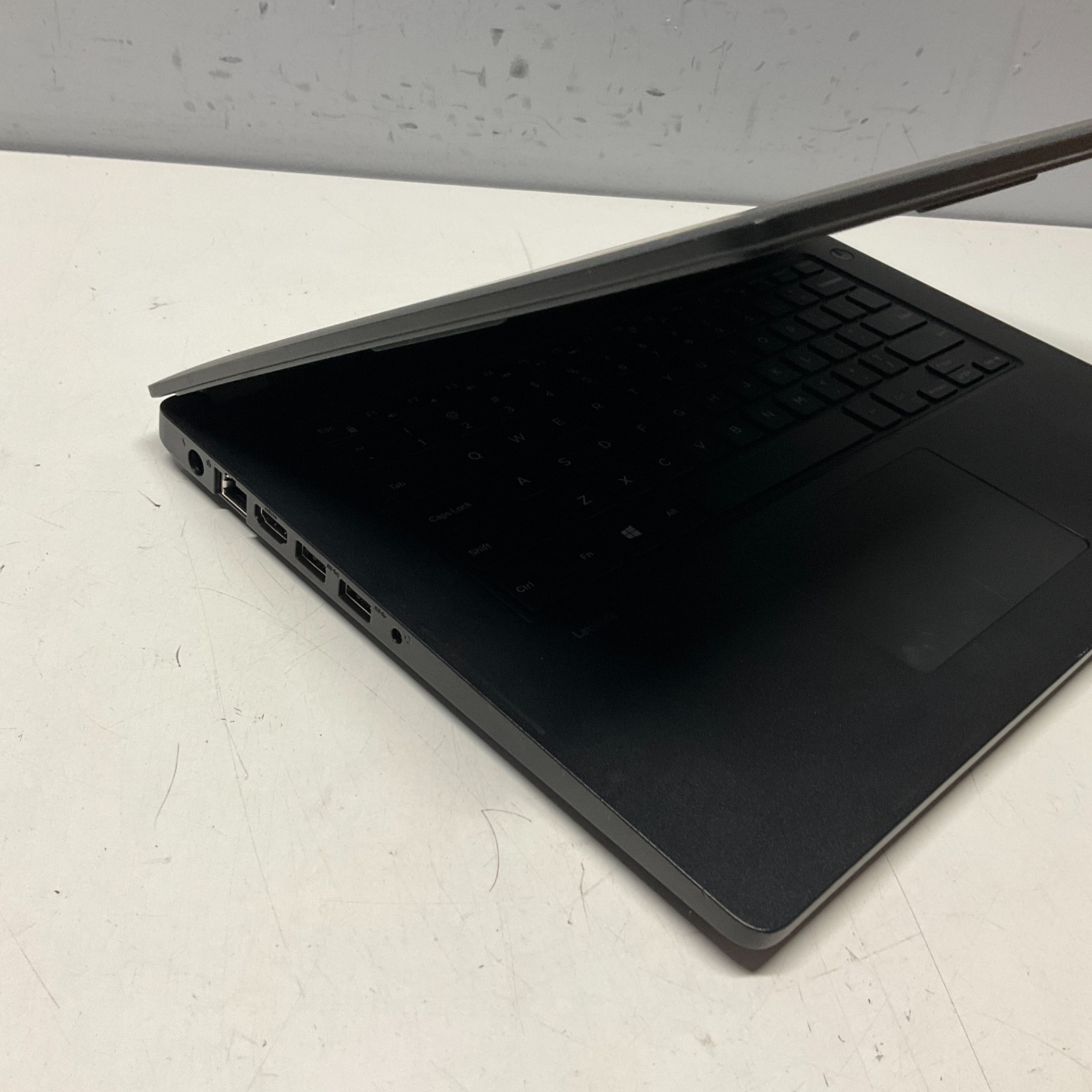 Dell Latitude 3480 Laptop Core i3 6th Gen FOR PARTS ONLY BROKEN LCD