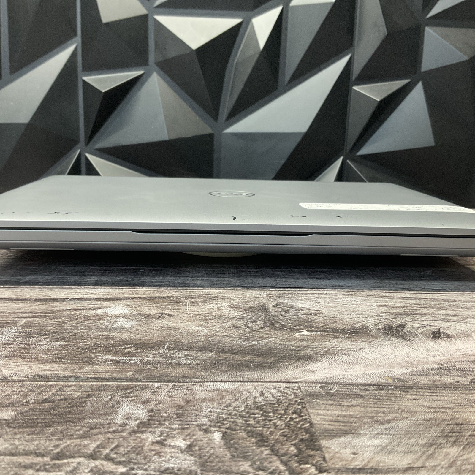 Dell Latitude 5410 / i5 10th Gen / No POST / Cracked Screen / No SSD / C5