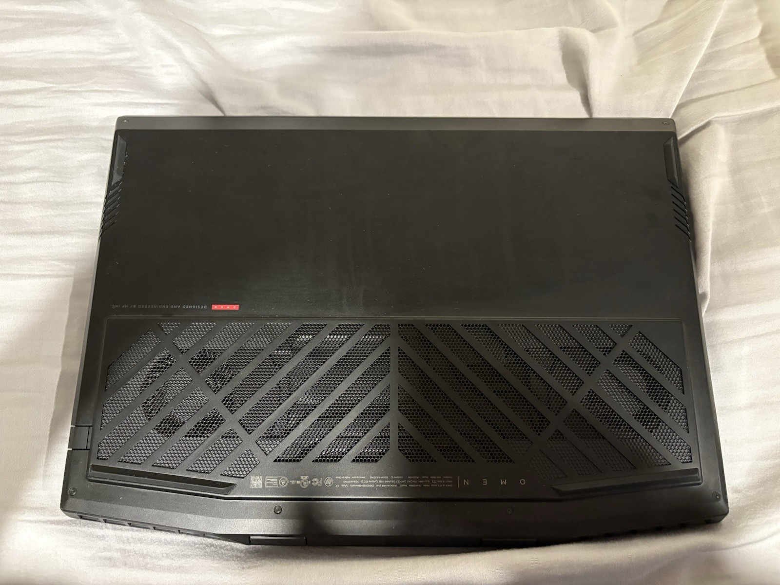 HP Omen 15 DH1099nr GeForce RTX 3060 Intel Core I7 10th Gen 8GB RAM 256GB SSD