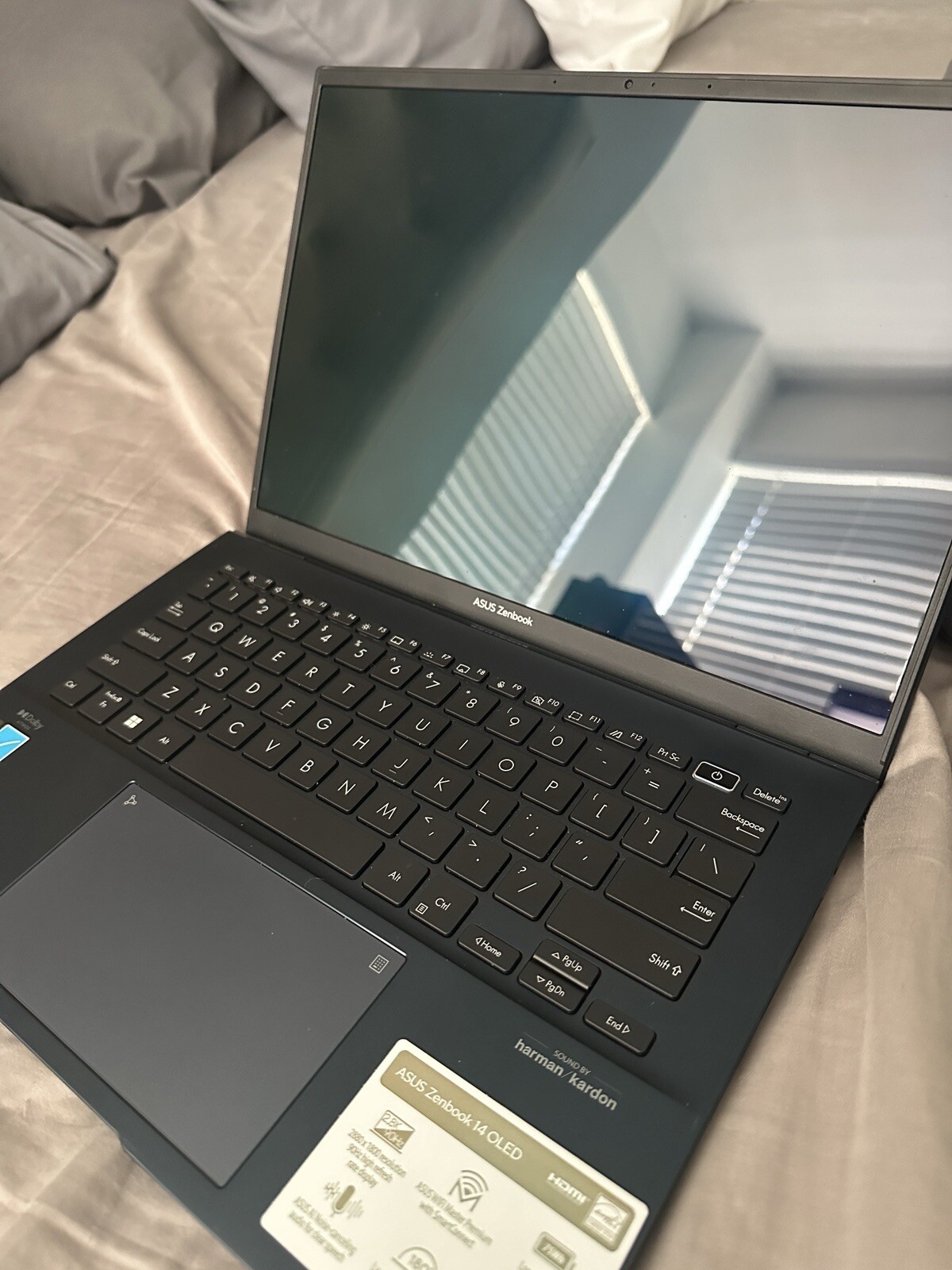 ASUS Zenbook OLED 14″ (256GB SSD, Intel Core i5 12th Gen., 4.40 GHz, 8GB) Laptop