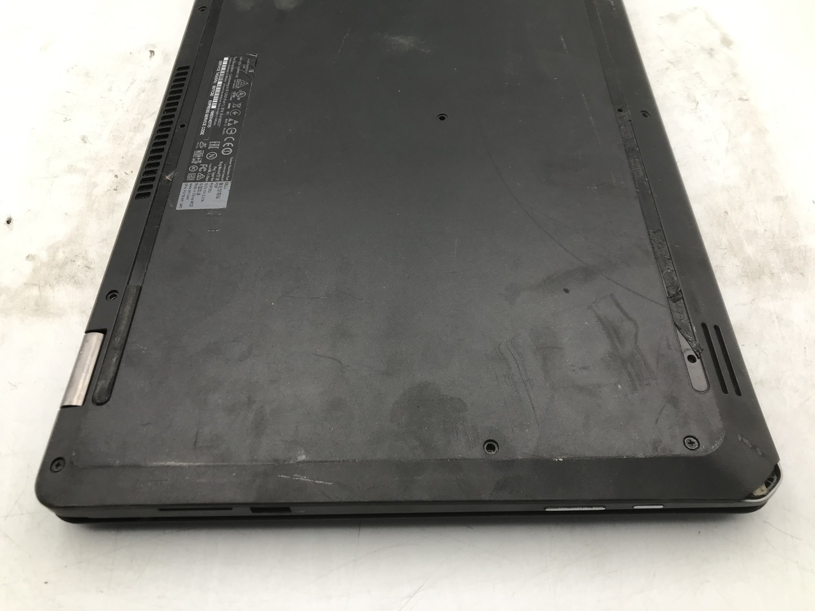 DELL INSPIRON 15 5502 – FOR PARTS/REPAIR – INTEL I5 11TH GEN – NO RAM – READ -BB