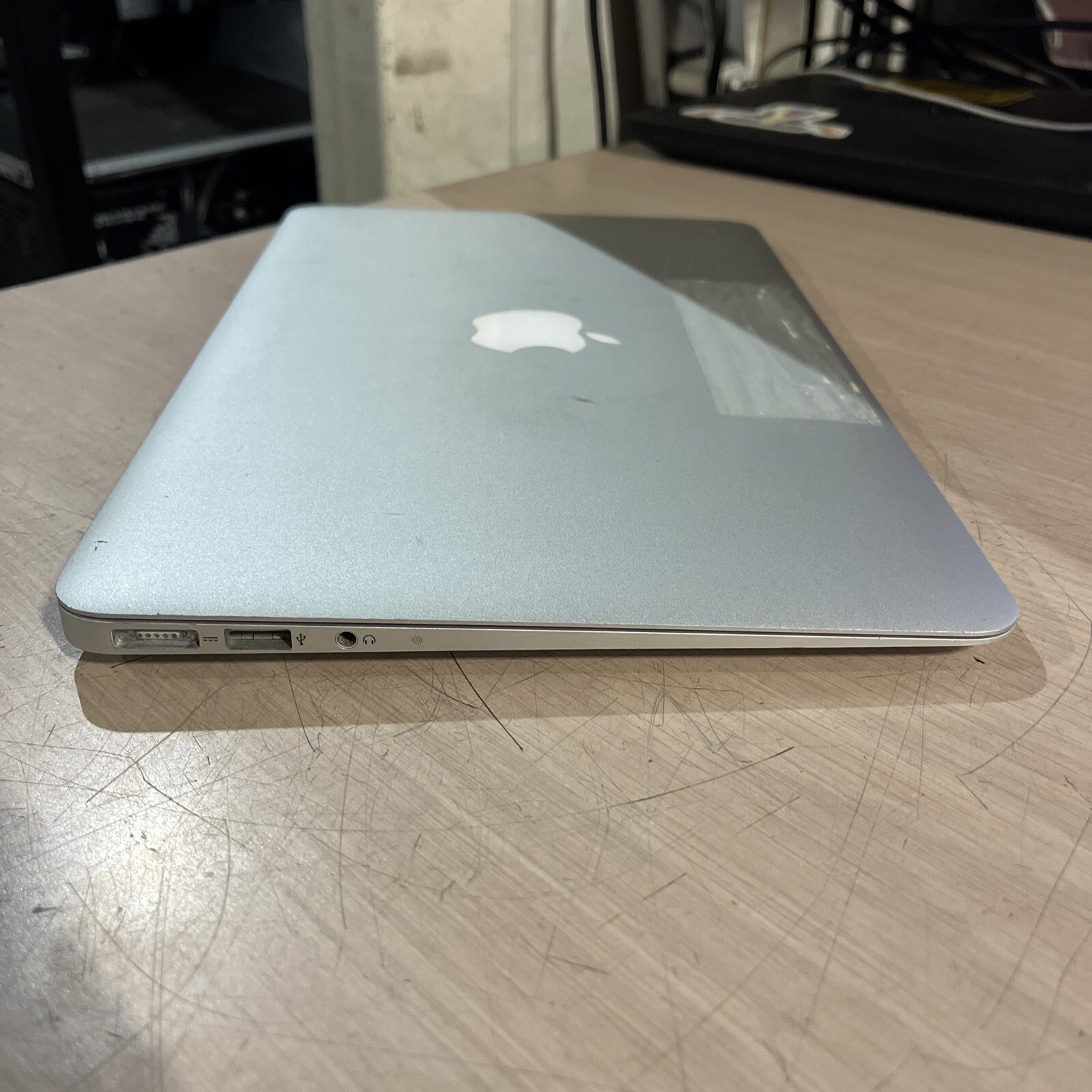 APPLE MACBOOK AIR 11″ MID-2012 CORE I5-3317U 1.7GHZ 4GB RAM