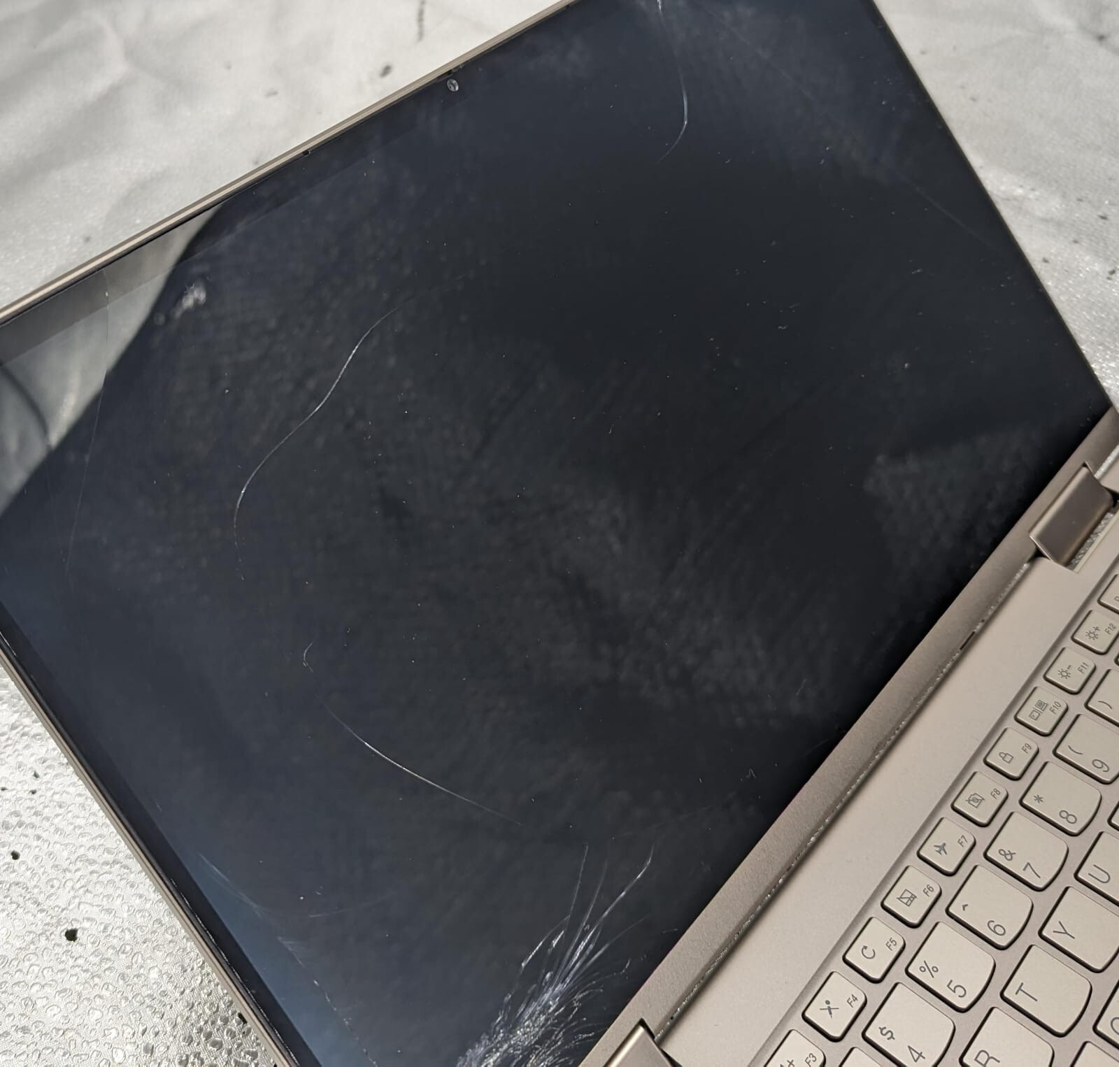Lenovo Yoga C740-14IML 14inch Intel Core i5 10th Gen. NO HDD/NO OS *PLEASE READ*