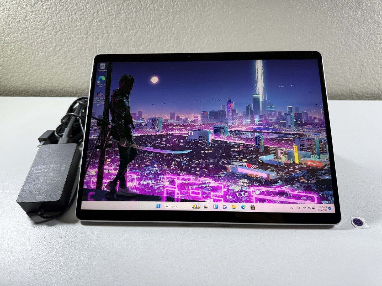 Microsoft Surface Pro 8 (1982) i5-1145G7 – 16GB RAM – 256GB 120Hz – Win 11 Pro
