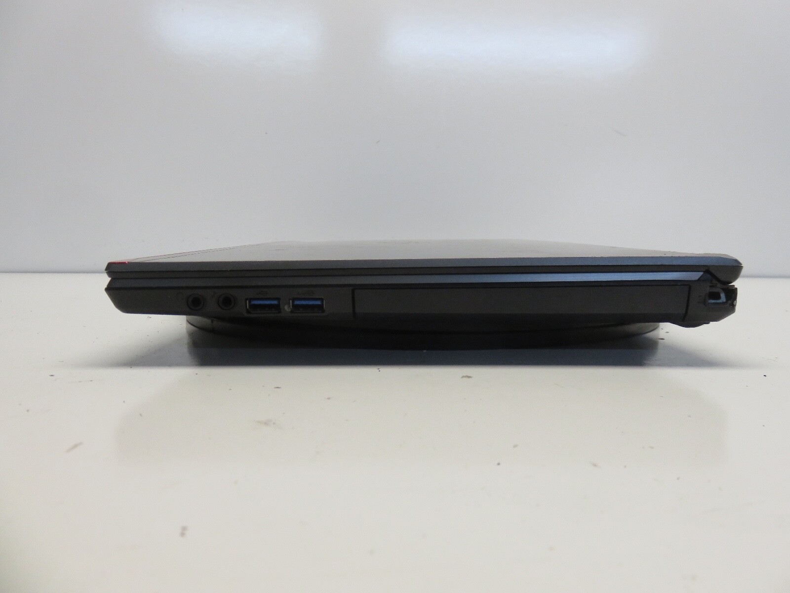 Fujitsu Lifebook E754 Intel i5-4300M 2.6GHz 4 GB NO HDD No Batt