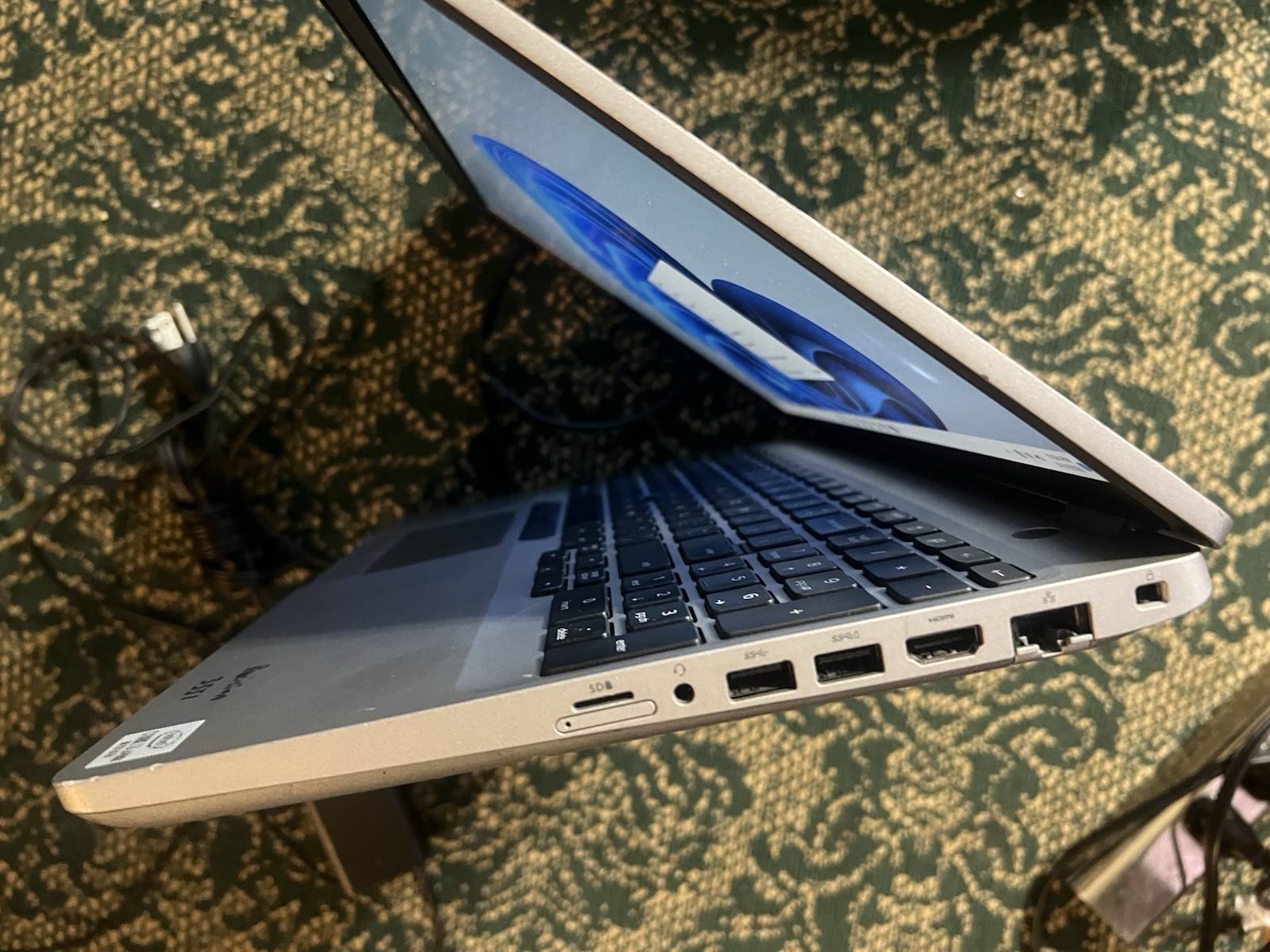 Dell Precision 3551 15″ FHD i7-10850H 2.70G 16GB 256GB SSD – Win 11 Pro