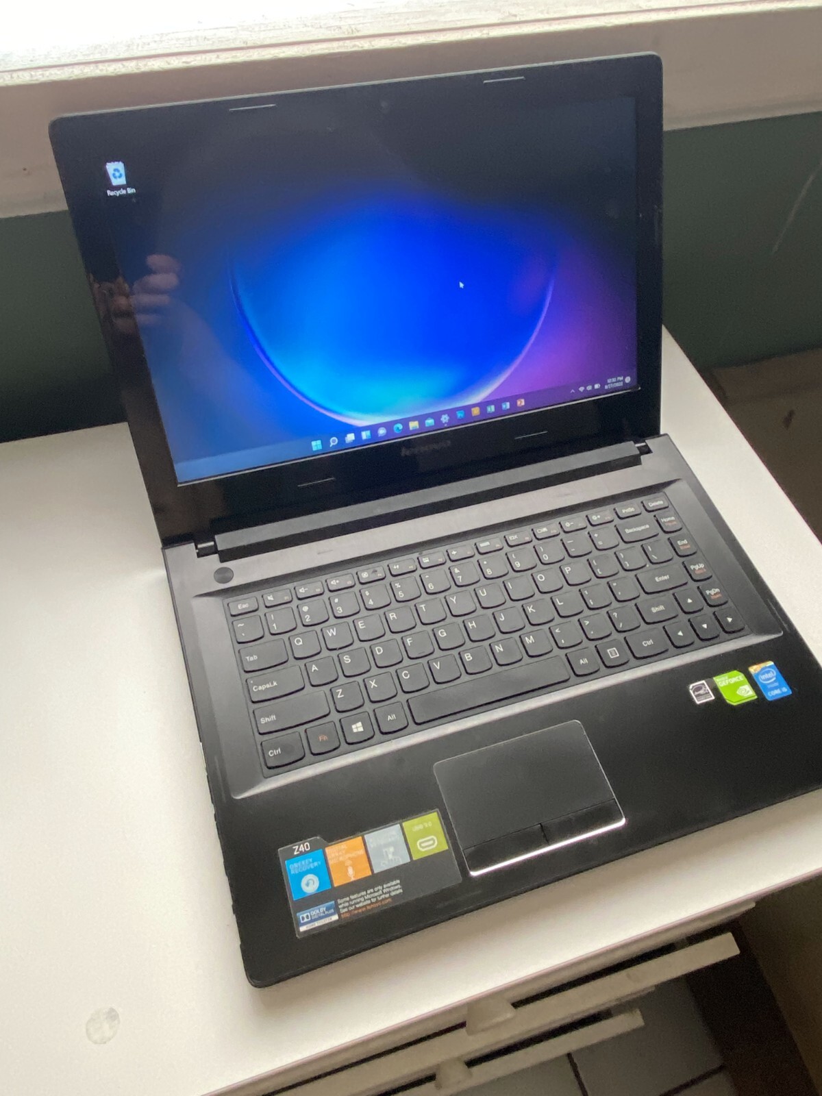 Lenovo Z40 Laptop 14” Display Intel Core i5 4th Gen 8GB Windows 11 Enterprise