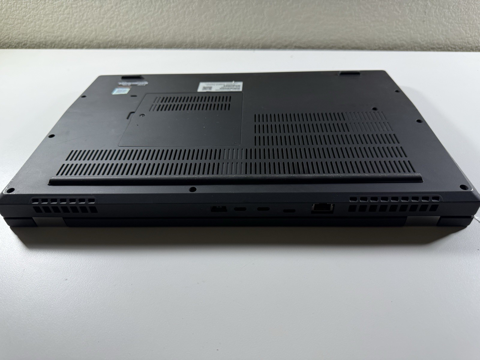 LENOVO THINKPAD P15 GEN 1 I7-10850H 512GB 8GB WIN 11 NVIDIA T1000 NO BATTERY