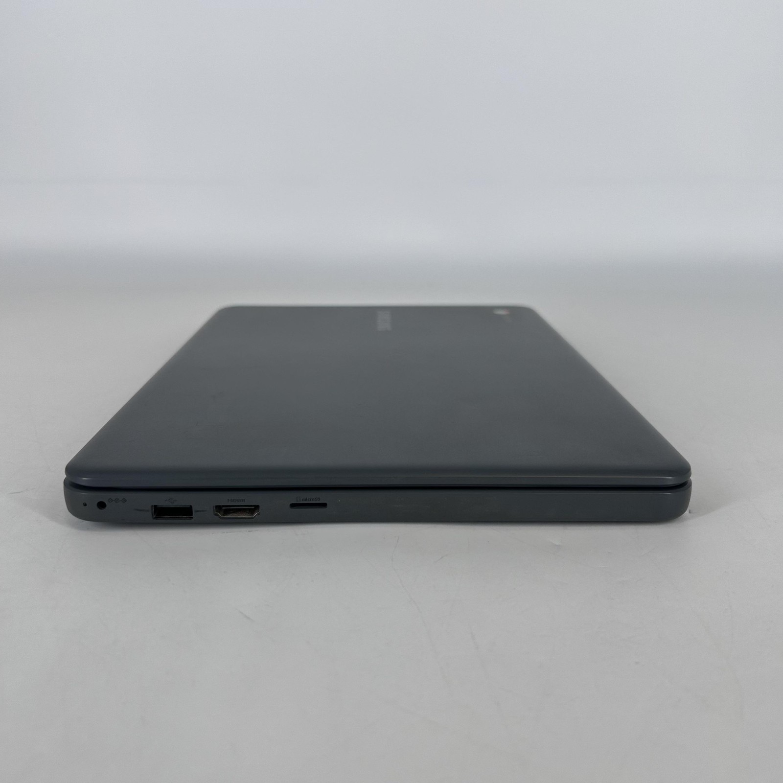 Samsung Chromebook 3 XE500C13 11.6 HD 1.6 GHz Celeron 4GB 16GB eMMC No Battery