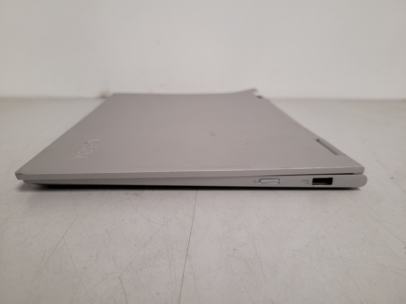Lenovo yoga 730 131kb i5-8250u 1.6ghz 8gb ram no ssd *for parts READ MP1EXUL2