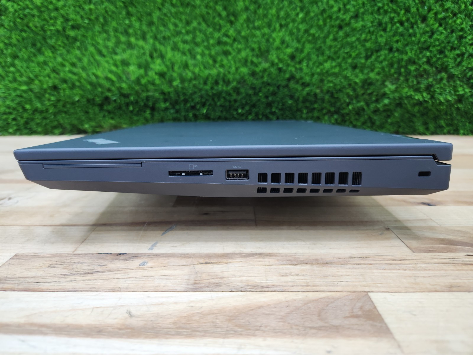 Lenovo ThinkPad P15 Gen 2 15.6″ FHD i7-11800H 32GB 512GB SSD Nvidia T1200 W11P ~