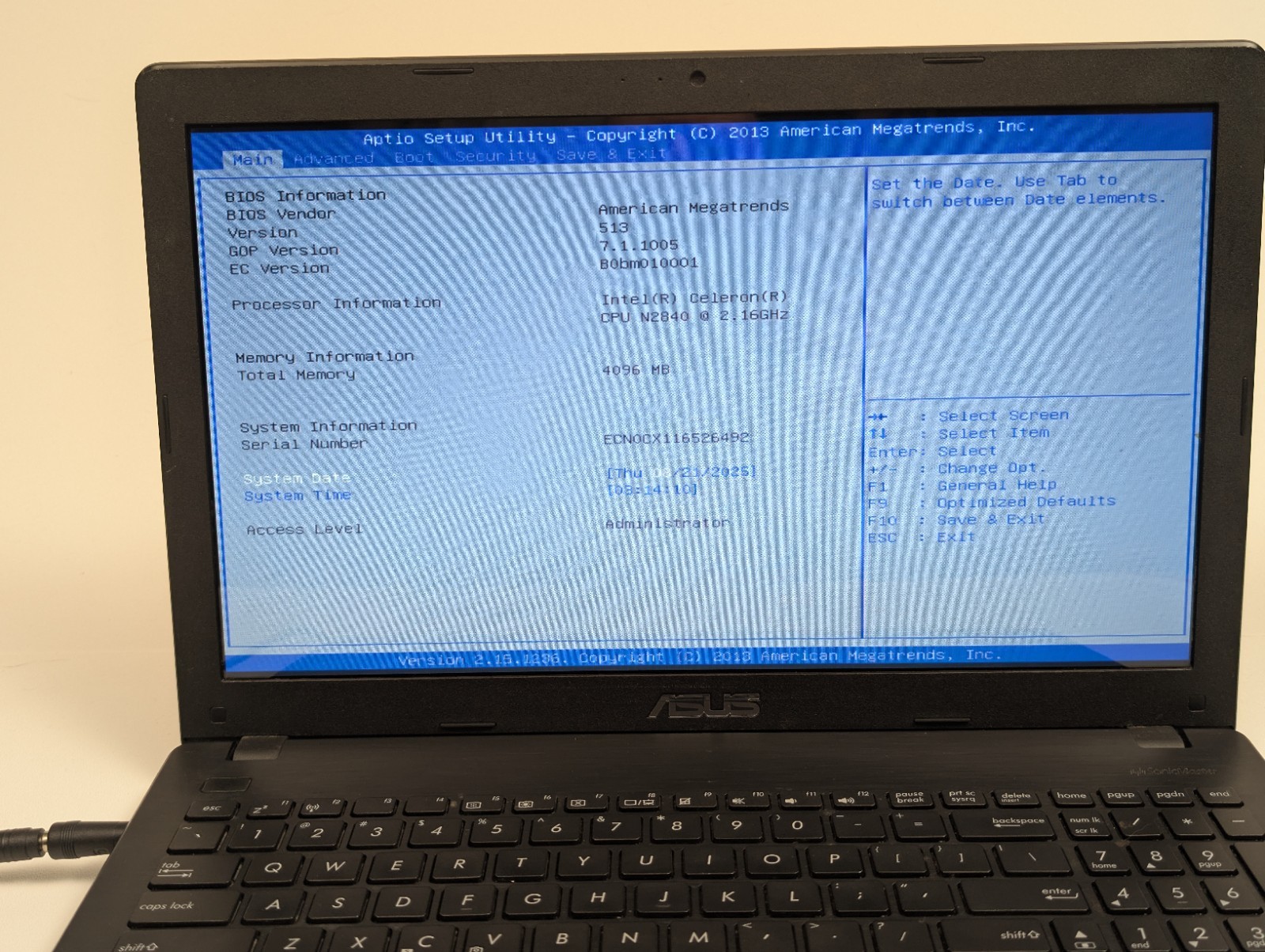 ASUS X551M 15.6 Intel Celeron N2840 @ 2.16GHz 500Gb 4 GB RAM No Power Adapter
