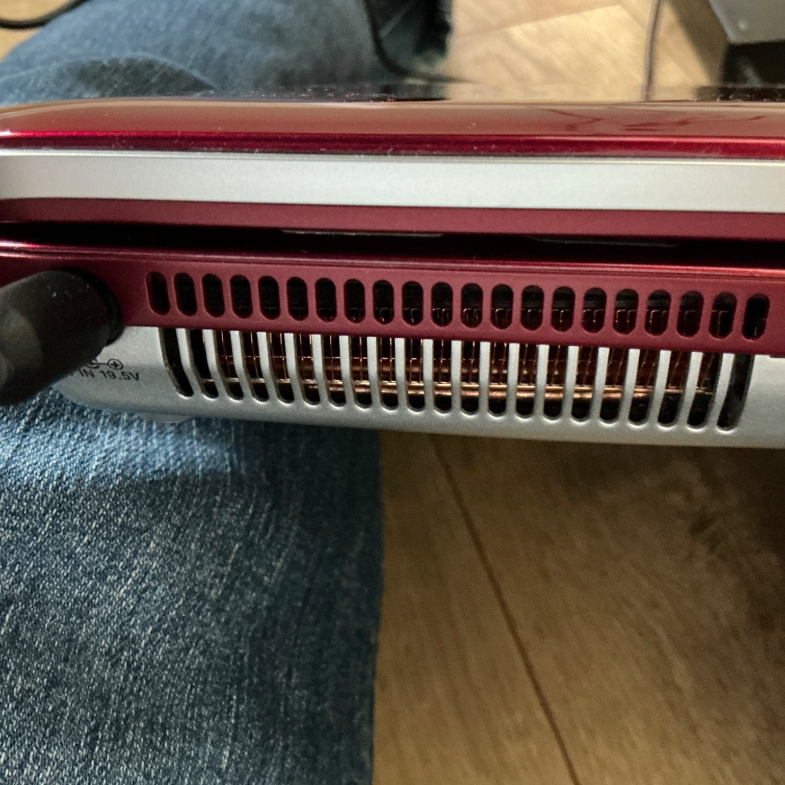 VTG SONY RED VAIO 15 INCH LAPTOP/ 14.1 INCH SCREEN W/NEW POWER CHARGER