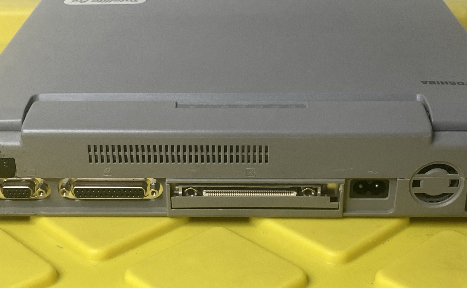 Toshiba Satellite Pro 410CDT Laptop Windows 95 w/External FDD UPGRADED HDD & RAM