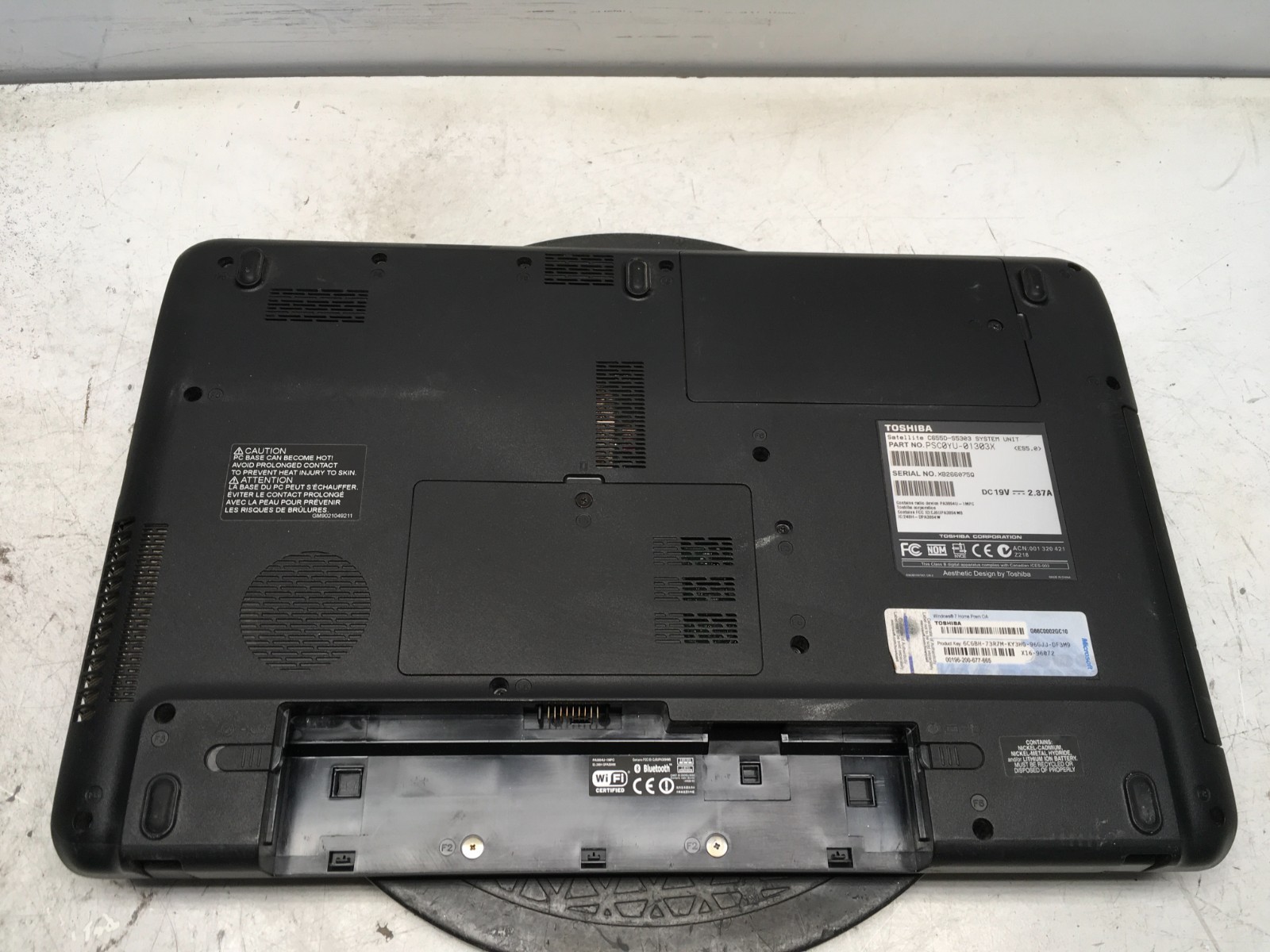 Toshiba Satellite C655D-S5303 AMD E-350 1.6GHz 3 GB NO HDD