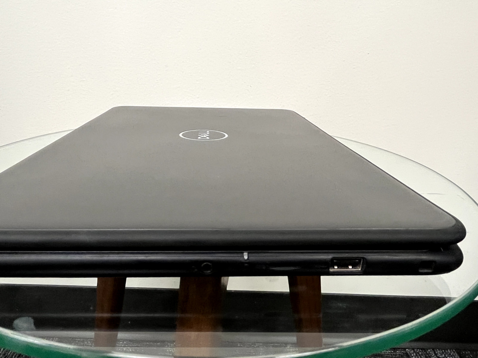 Dell LATITUDE 3310 13.3 8th Gen Intel i5-8265U @ 1.60GHz, 8GB RAM 256GB Win 11
