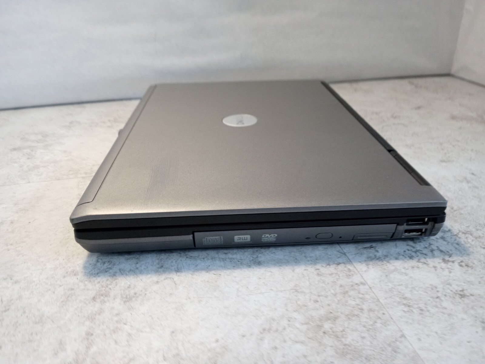 Dell D620 Laptop / 1.66ghz / 2gb / Windows XP / WIFI / DVD / very fast! RS232